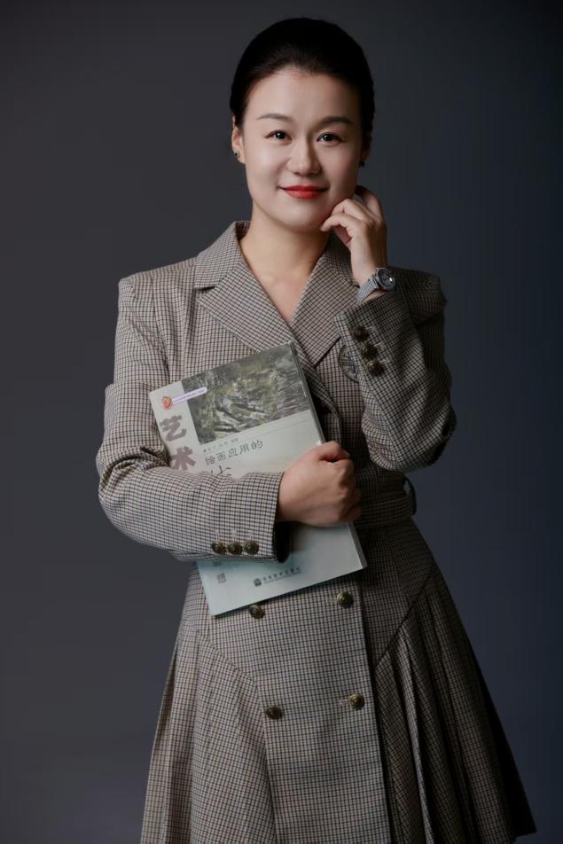 王馨曼.jpg 王馨曼.jpg